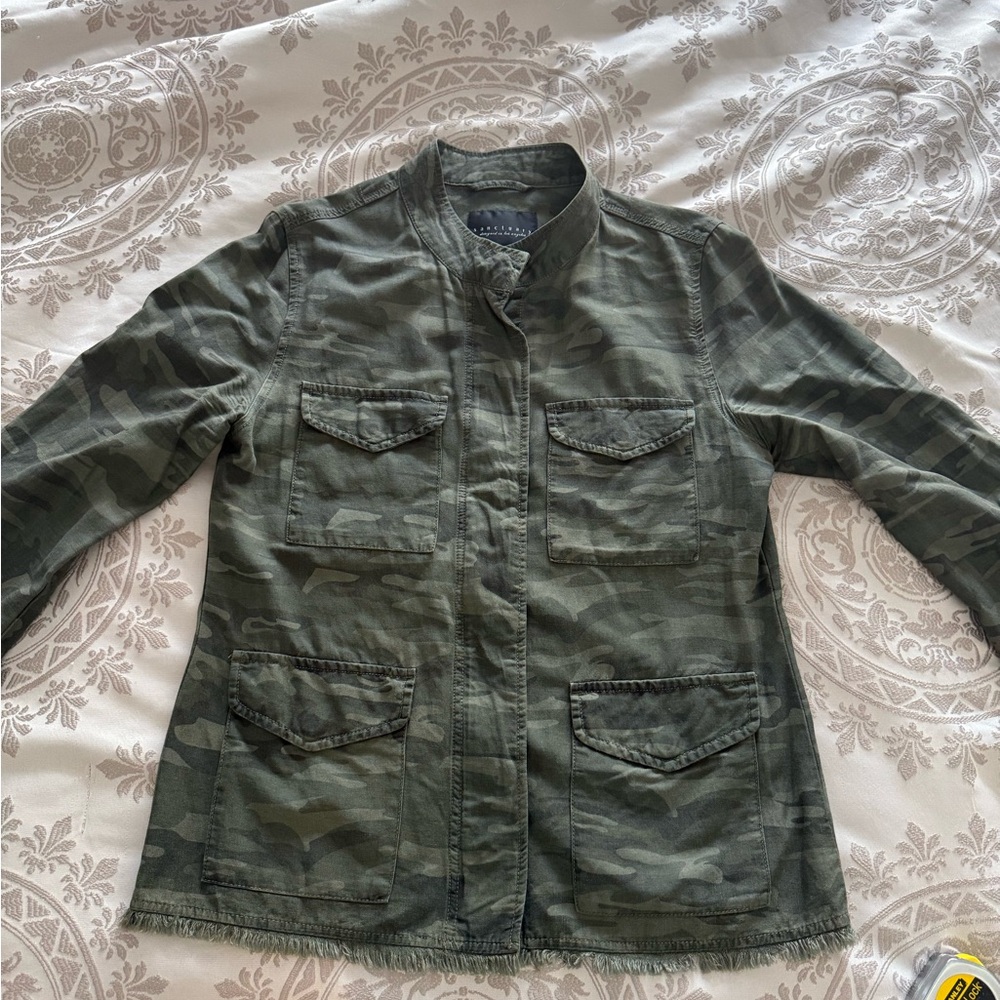 Sanctuary Camo Utility Jacket Women Size Small Lightweight Military Style Green